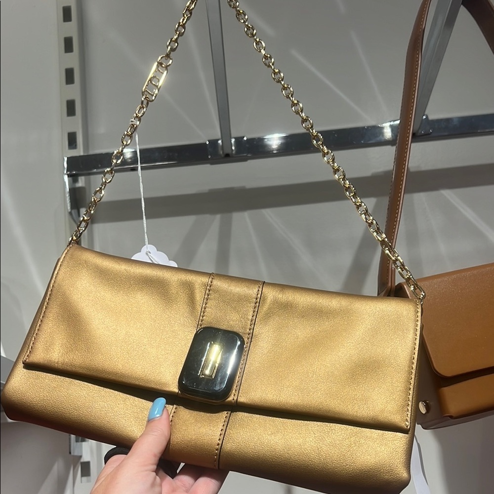 Ldt Clutch in  gold black
